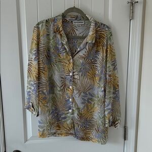 Cathy Daniels Tropical Leaf Print Women’s Button-Down Shirt in Yellow Green Blue